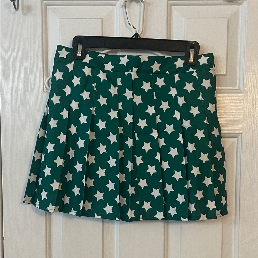 Star-Print Green Pleated Skater Skirt
